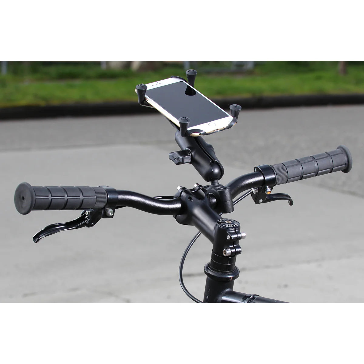 Support RAM Mount avec X-Grip pour guidon ou tube (RAM-B-408-75-1-UN10)
