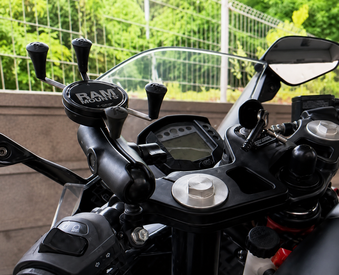 RAM Mount X-Grip spiegelmontage telefoonhouder motor voor kleine smartphones