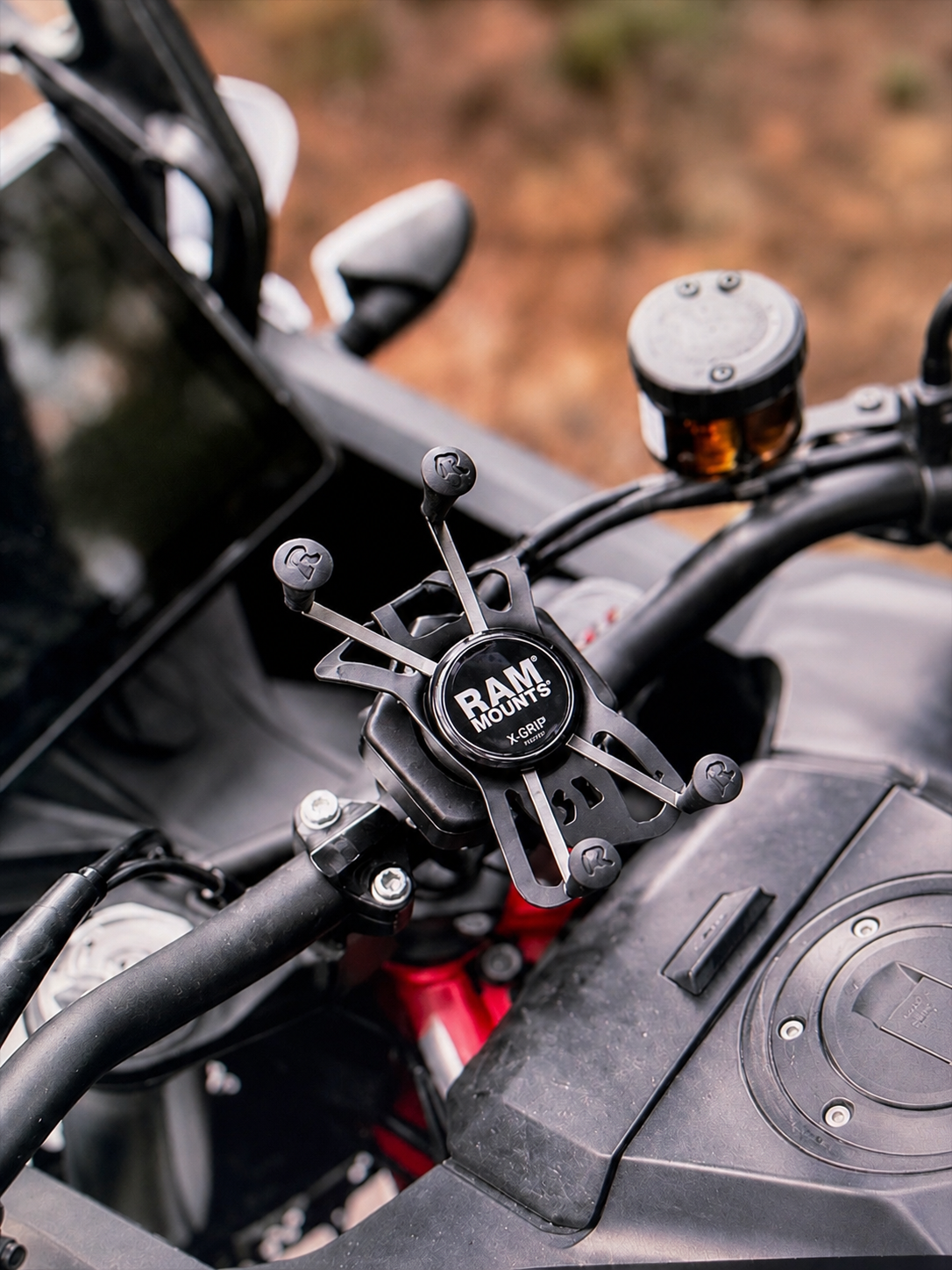 RAM Mount X-Grip XL met Vibe-Safe en Tough-Claw stuurklem voor motor RAM-HOL-UN10-462-400